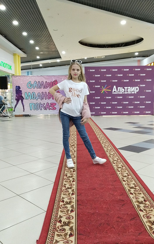 Детский модный показ "Весна-лето 2023"